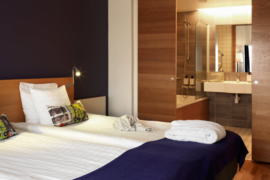 Photo by: Interior photographs of Scandic Hotels Scandic Alvik, Master Suite